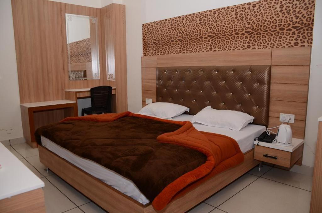 Hotel Robin Inn 阿姆利则 外观 照片