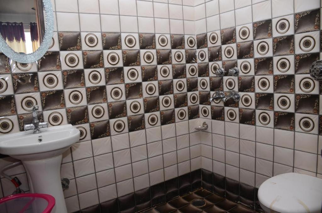 Hotel Robin Inn 阿姆利则 外观 照片