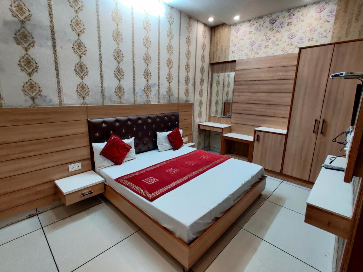 Hotel Robin Inn 阿姆利则 外观 照片