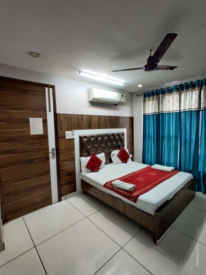Hotel Robin Inn 阿姆利则 外观 照片