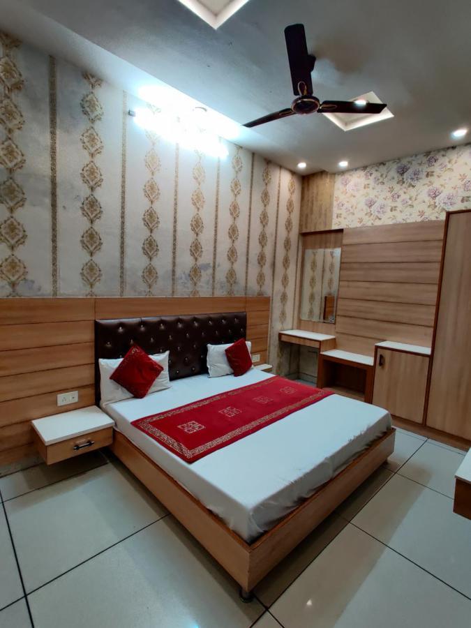 Hotel Robin Inn 阿姆利则 外观 照片